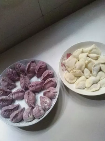 紫薯柳叶蒸饺    （鲜香清甜  齿荚留香）