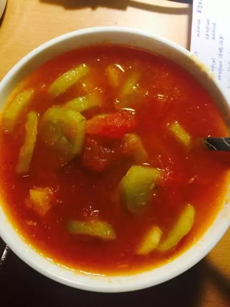 宿舍食记·番茄黄瓜汤