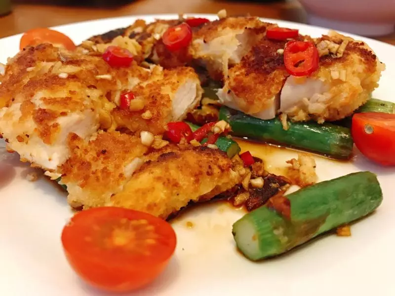 简单料理-日式炸鸡排
Japanese Style Fried Chicken