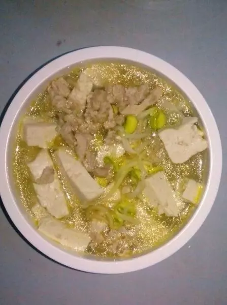 豆腐金针菇肉丝汤（大杂烩）