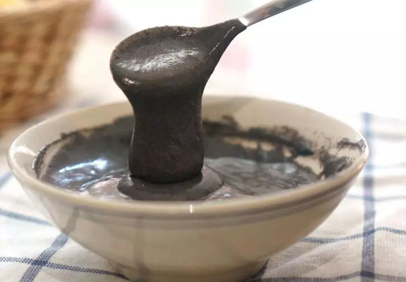 自制一碗香甜的黑芝麻糊