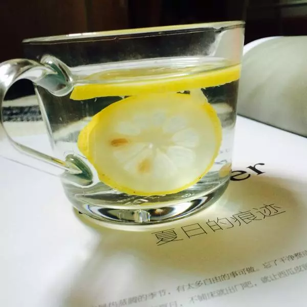 蜂蜜柠檬水自制法则