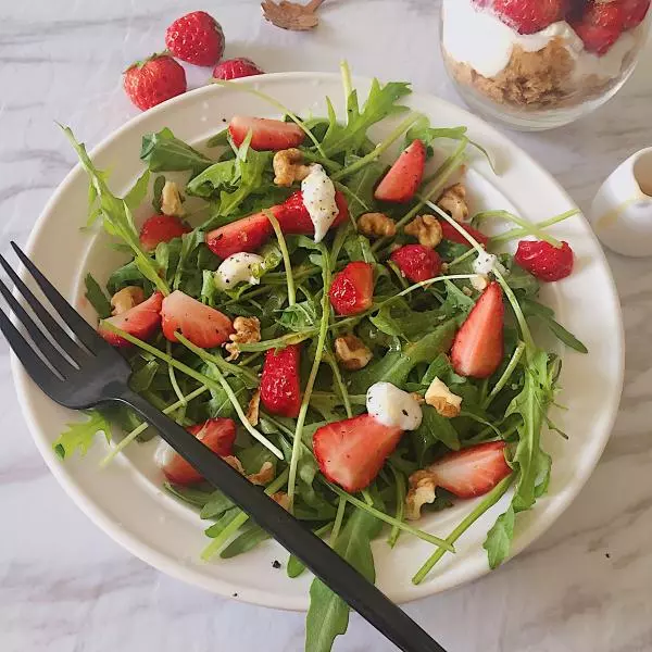 草莓?核桃沙拉 Strawberry &amp; Walnut Salad
