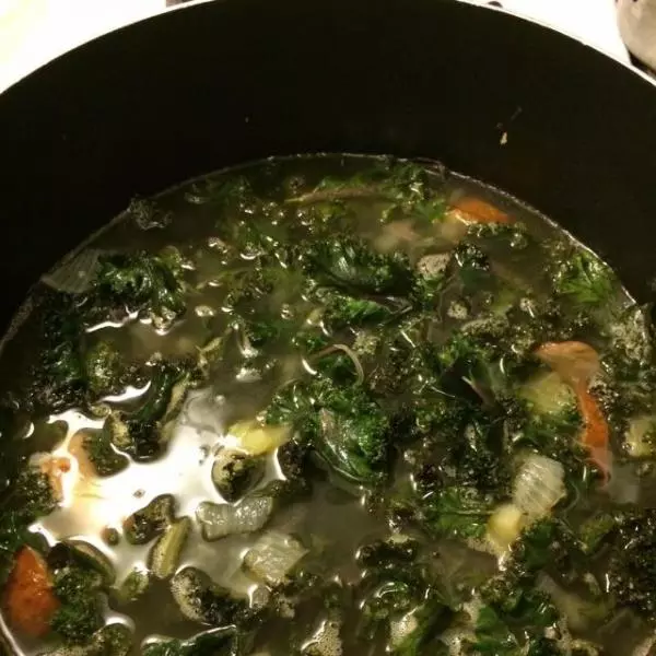 葡式土豆羽衣甘蓝汤 Portuguese Potato Kale Sausage Soup
