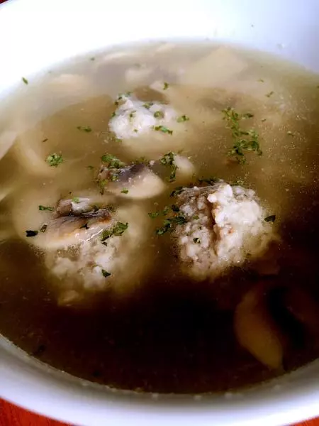 蘑菇丸子汤