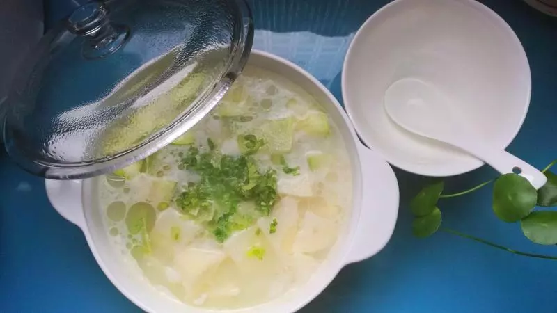 清雅的禦寒湯丨小瓜山藥煲·圓滿素食