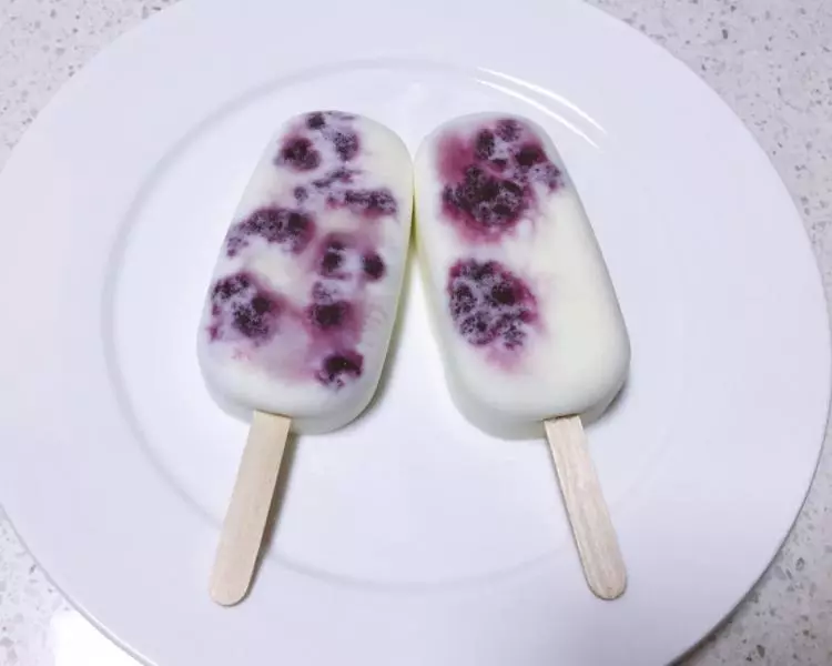 蓝莓椰香雪糕(无冰渣，一次打发)