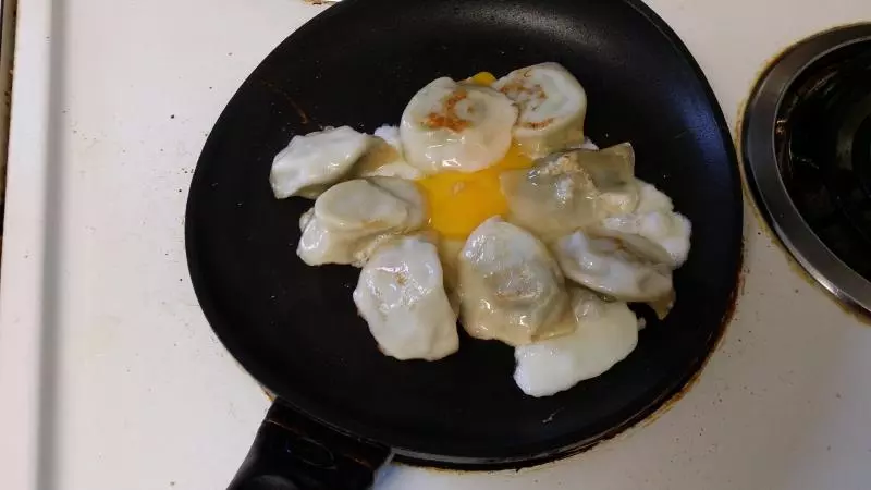 水饺煎蛋