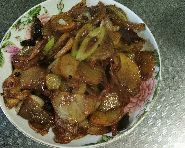 干锅腊肉土豆片