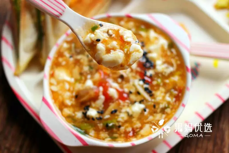 夏季爽口開胃湯--番茄蘑菇豆腐羹