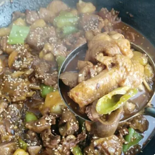 辣椒土豆炒鸡（家常菜，火锅）