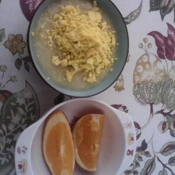 蛋黄小米粥