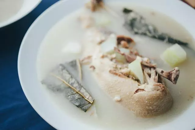 荷叶薏米冬瓜煲老鸭汤