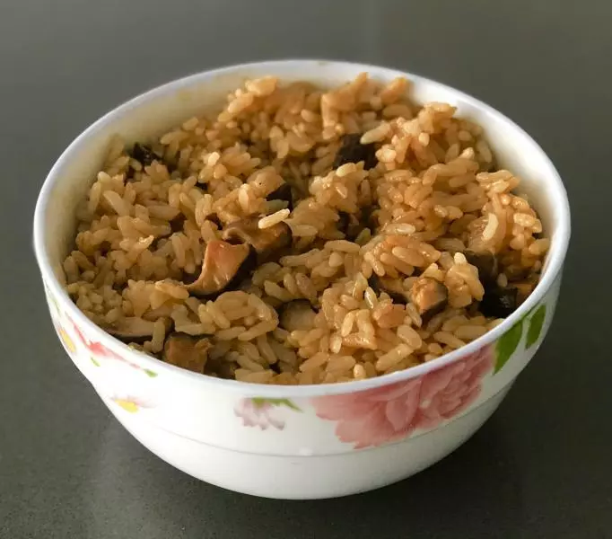 电饭锅香菇焖饭