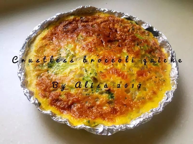 Crustless broccoli quiche