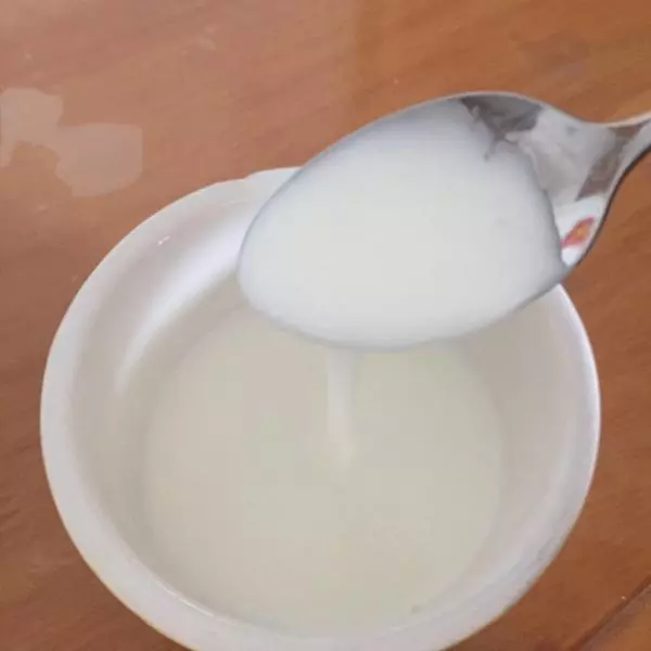 自制稀酸奶（奶粉电饭锅版）