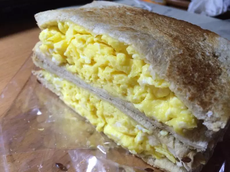 【在宿舍做菜～】简单鸡蛋三明治