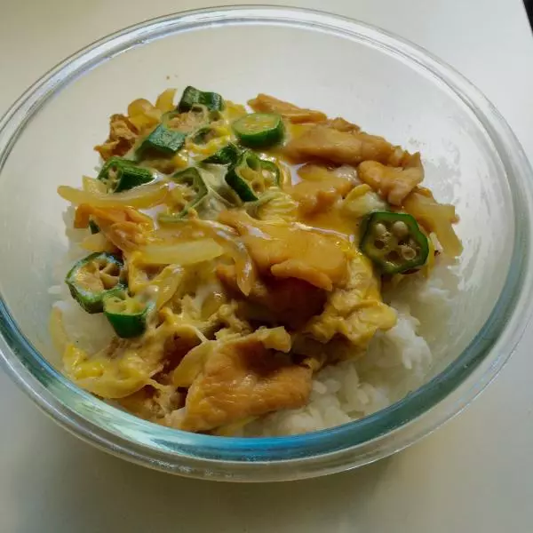 秋葵親子丼