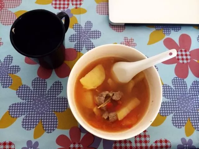 番茄牛肉土豆薑湯