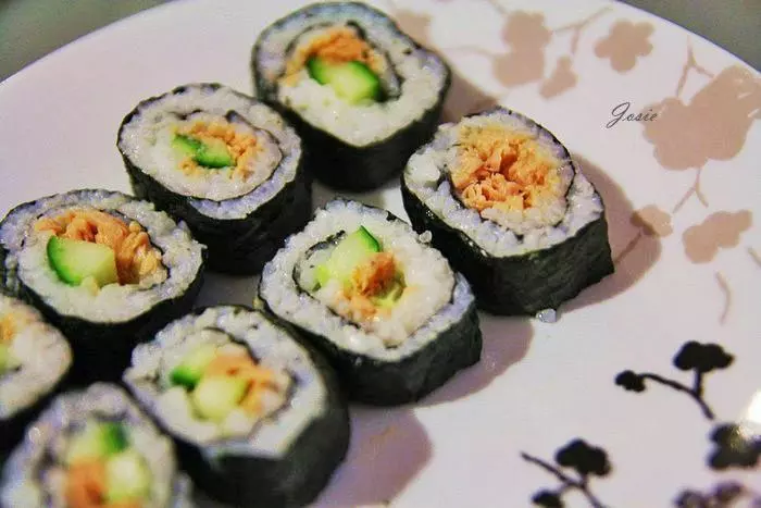 基础吞拿鱼寿司卷