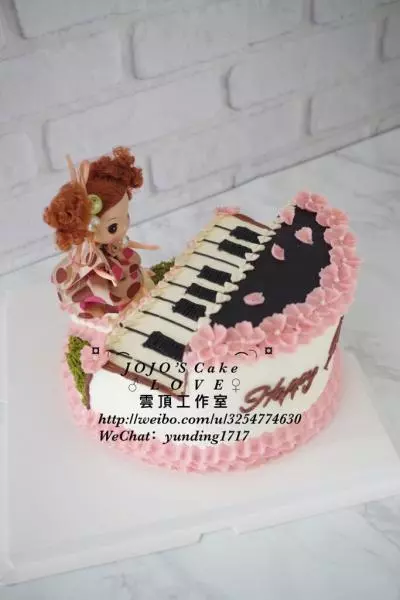 鋼琴女孩造型蛋糕
