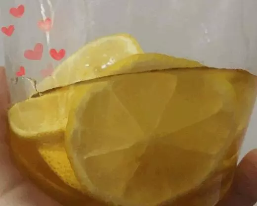 ?蜂蜜柠檬?