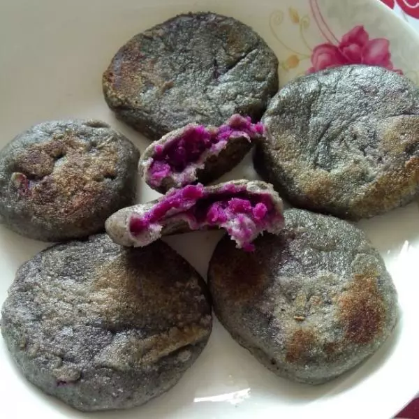 黑芝麻紫薯饼