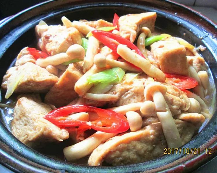 豆腐海鲜菇煲
