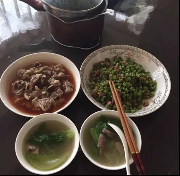 豆角炒肉沫