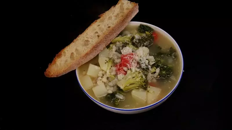 温暖人心的冬季蔬菜汤