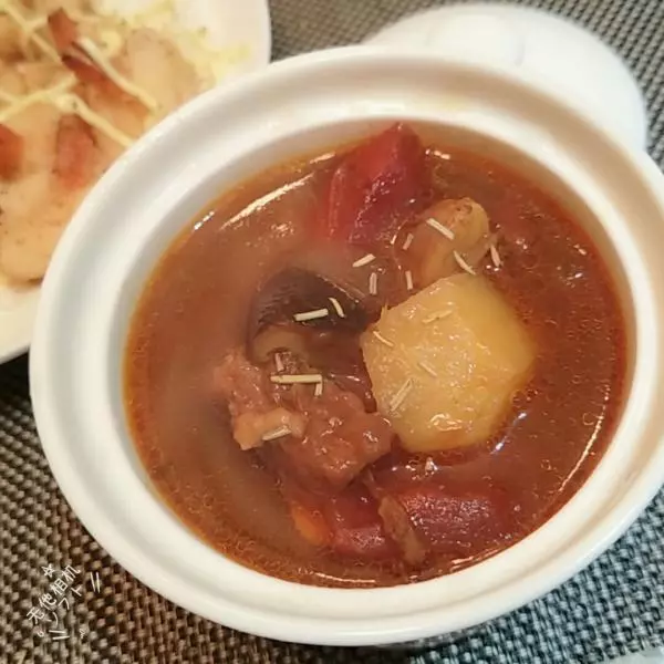 西红柿牛肉汤