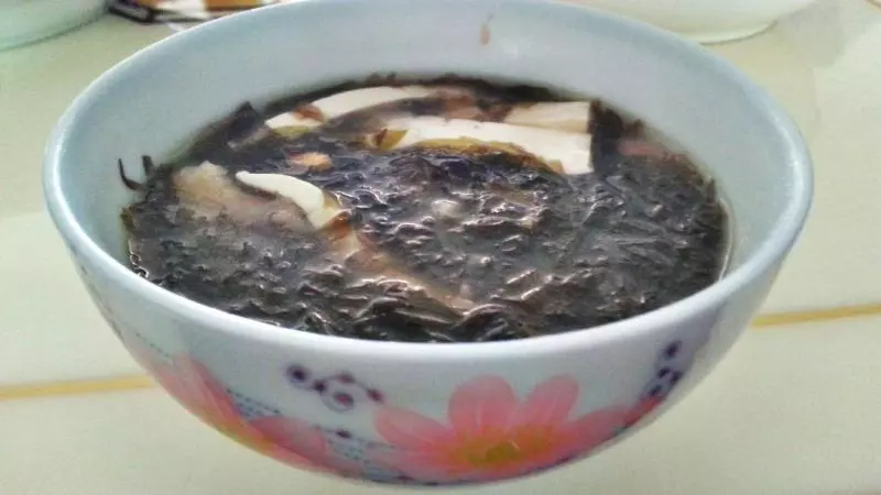 銀魚紫菜豆腐湯