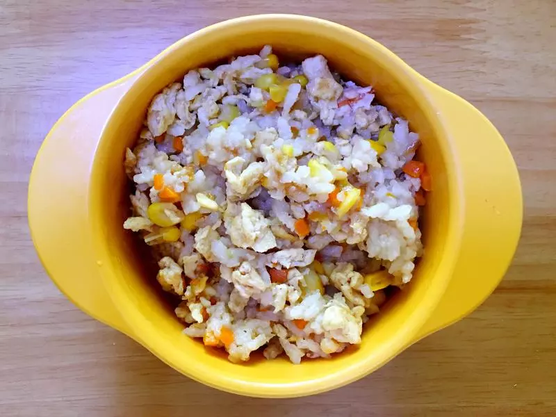 寶寶輔食：蝦肉雞蛋蔬菜飯