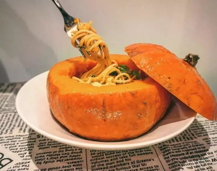 万圣节 | 奶油南瓜意面碗 Creamy Pumpkin Pasta Bowl