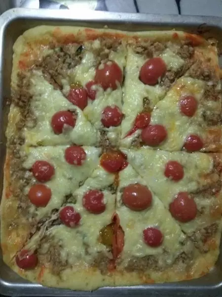 改良版義大利東北酸菜大披薩