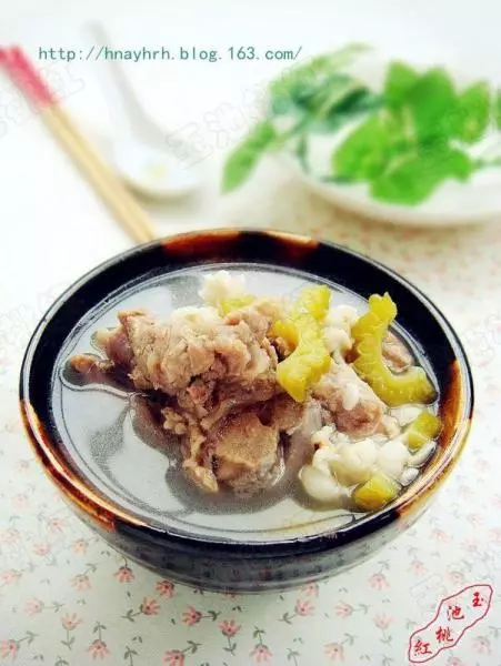苦瓜薏米骨头汤