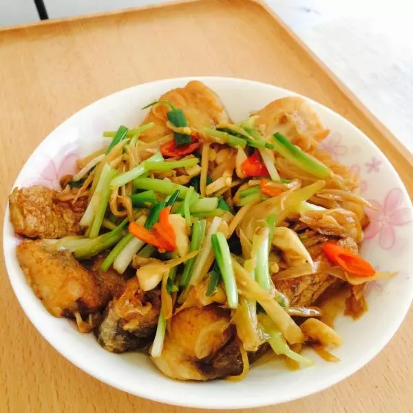 泡子姜燜鯇魚