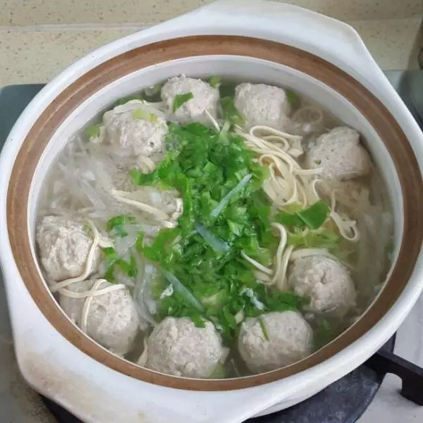 肉丸白蘿蔔豆腐絲鮮湯