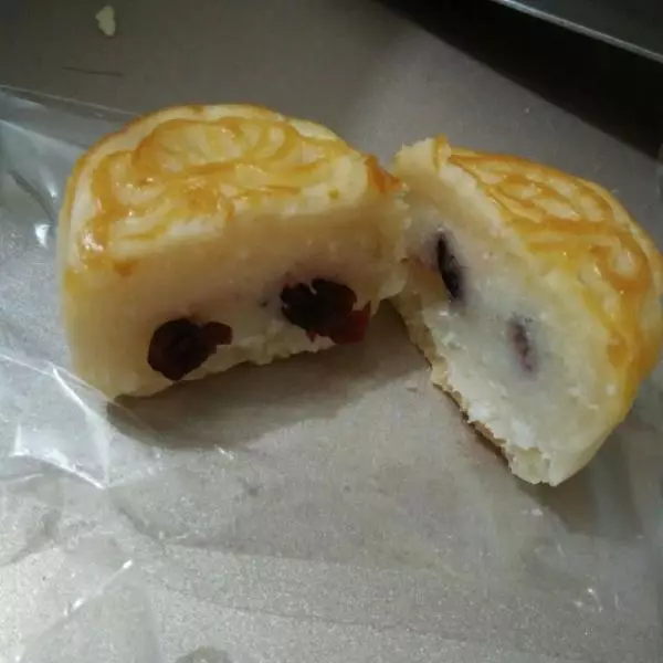 蔓越莓椰蓉月饼