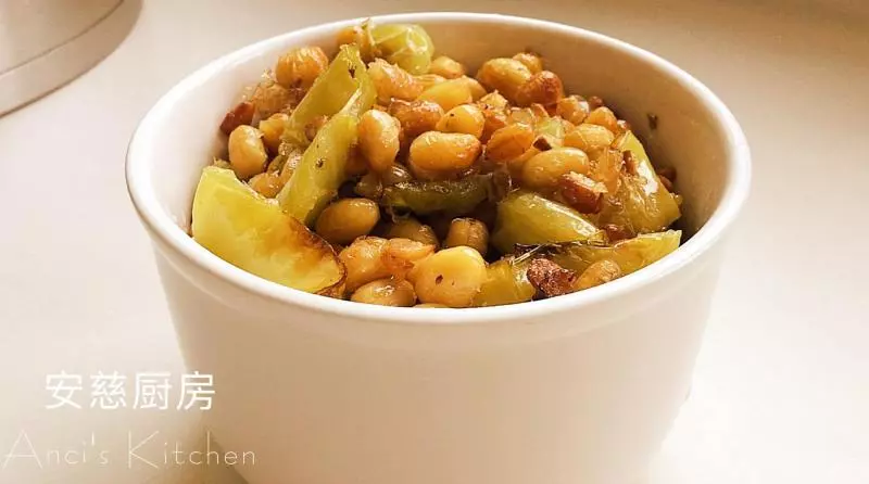 干煸尖椒酥沙豆（附视频菜谱）