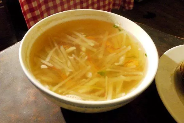 萝卜丝河虾汤