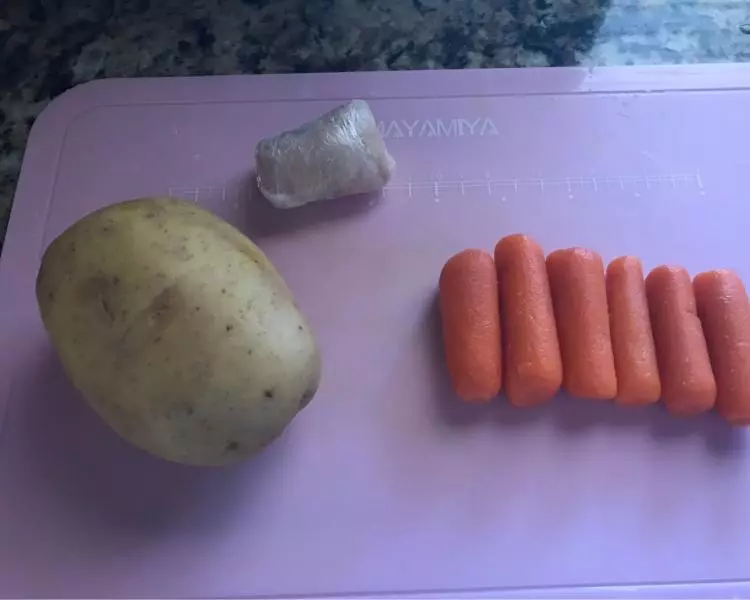 土豆胡蘿蔔雞肉泥