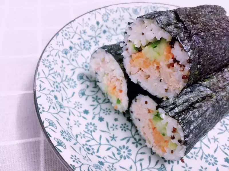 藜麥糙米吞拿魚紫菜包飯