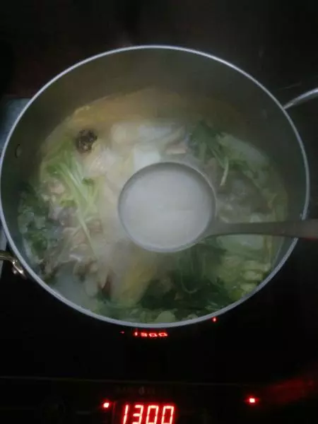 白菜鱼头汤