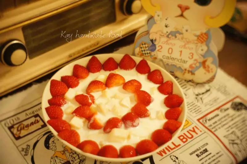 减肥餐\(≧▽≦)/草莓优格沙拉