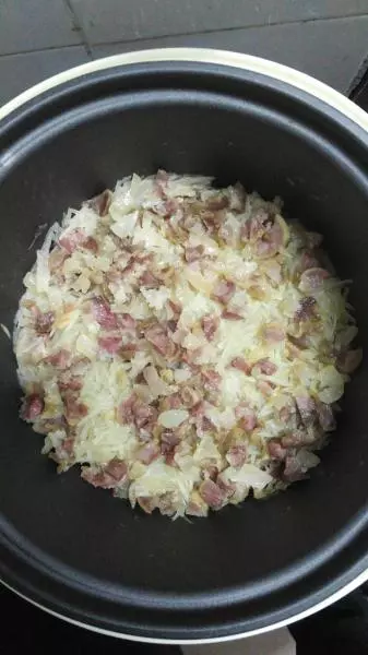 廣水臘腸土豆絲電飯煲蒸飯超簡版
