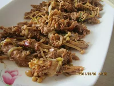韩式肥牛炒金针菇