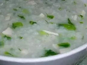 宝宝美食：鱼泥豆腐苋菜粥