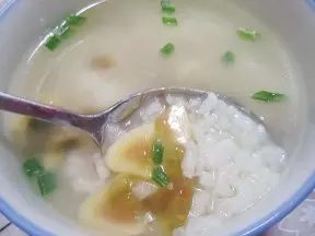 美味皮蛋瘦肉粥