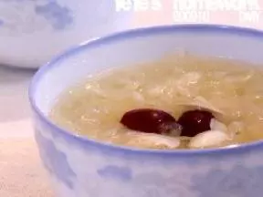百合银耳甜汤